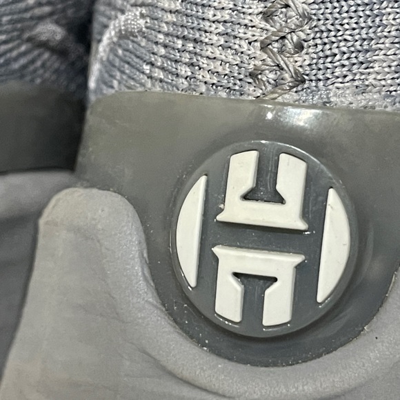 adidas Harden Vol. 4 Grey Three Cloud White basketball...